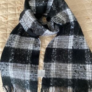Super Soft Black and White Checked Scarf with Fringe at Short Sides 70"X14"